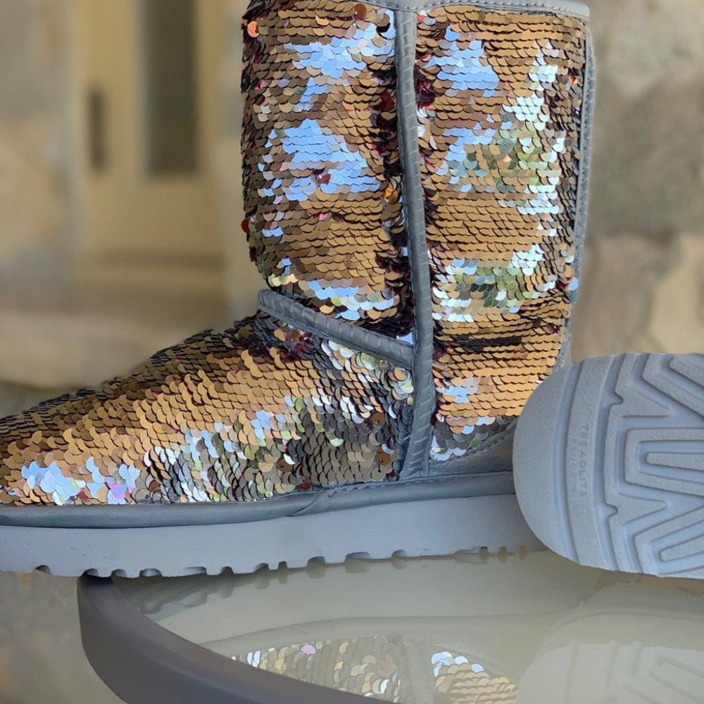 UGG NIB sequins short boots women size 5 - Picture 3 of 8